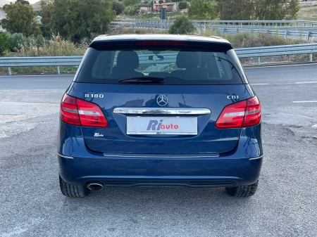 Mercedes-Benz B180 cdi  Executive  2012 