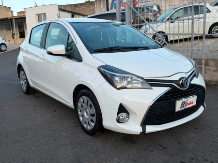 Toyota Yaris 1.4 d4d 90 cv  Lounge 2015 