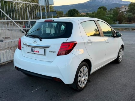 Toyota Yaris 1.4 d4d 90 cv  Lounge 2015 
