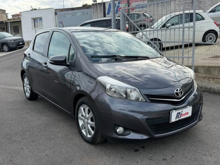 Toyota Yaris 1.4 d4d 90 cv  lounge 2011 