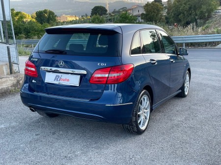 Mercedes-Benz B180 cdi  Executive  2012 