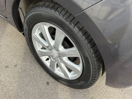 Toyota Yaris 1.4 d4d 90 cv  lounge 2011 