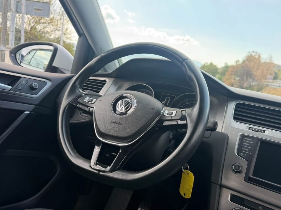 Volkswagen Golf 1.6 tdi 110cv   2017 