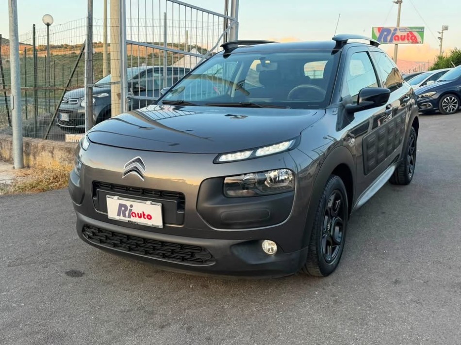 Citroen C4 Cactus. 1.2  82 cv  Shine  2018 