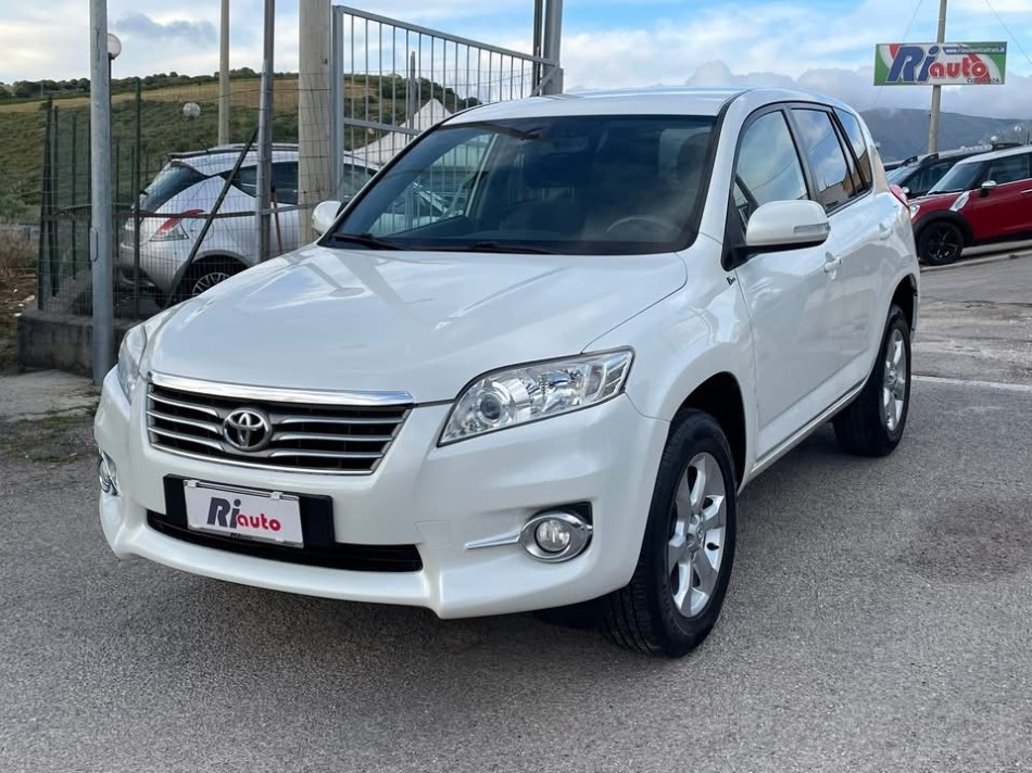 Toyota Rav4 2.2 d4d 150 cv  Crossover 2011 