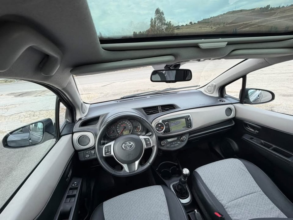 Toyota Yaris 1.4 d4d 90 cv  lounge 2011 