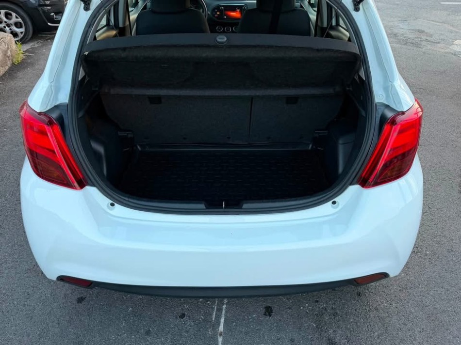 Toyota Yaris 1.4 d4d 90 cv  Lounge 2015 