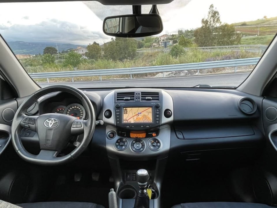 Toyota Rav4 2.2 d4d 150 cv  Crossover 2011 