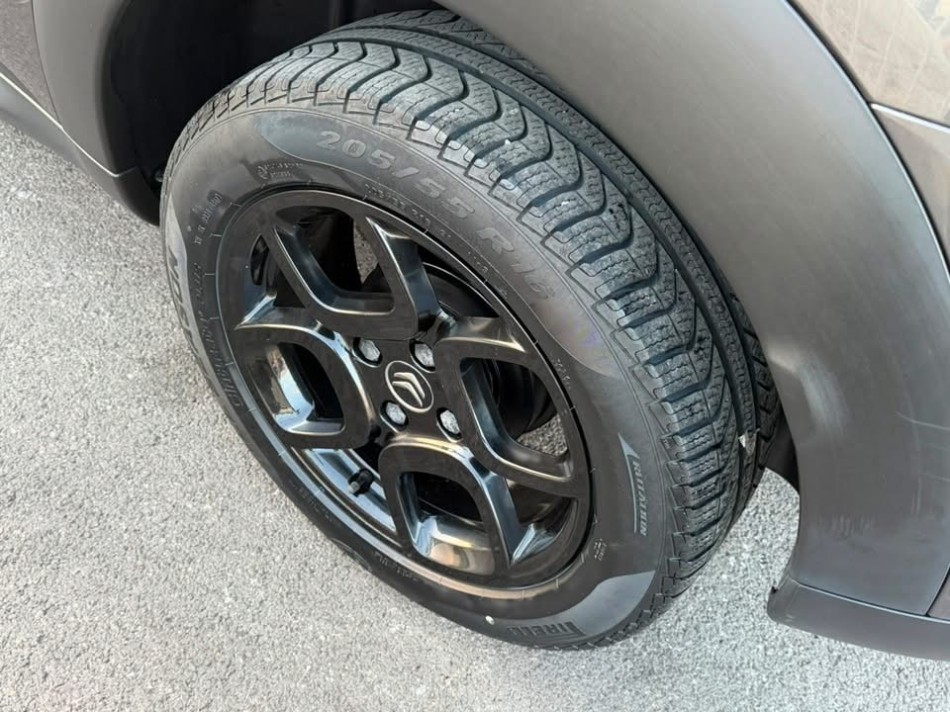 Citroen C4 Cactus. 1.2  82 cv  Shine  2018 