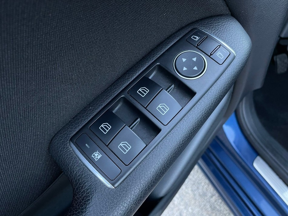Mercedes-Benz B180 cdi  Executive  2012 