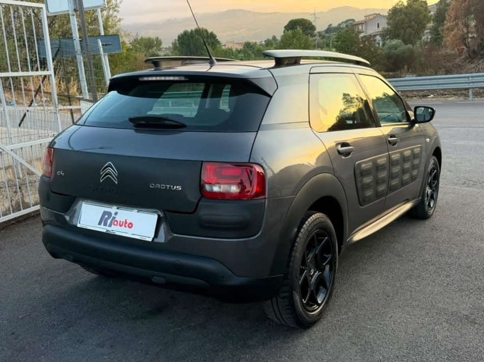 Citroen C4 Cactus. 1.2  82 cv  Shine  2018 