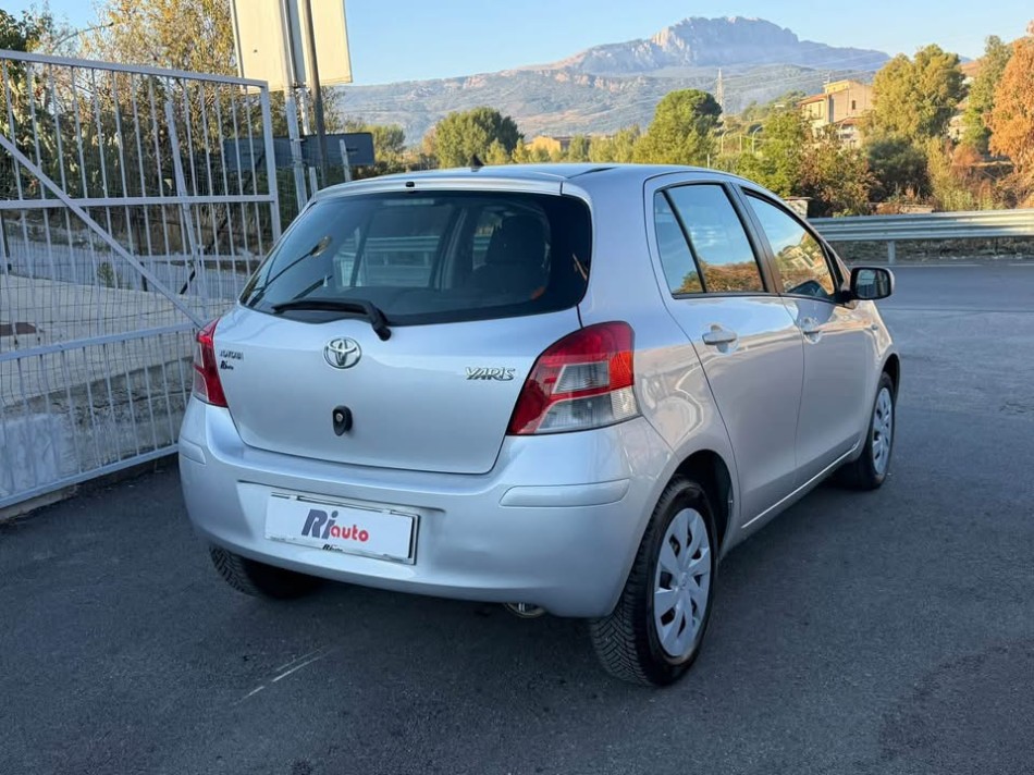 Toyota Yaris 1.0 69 cv SOL  2010 