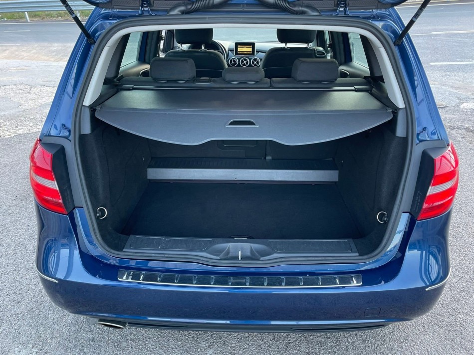Mercedes-Benz B180 cdi  Executive  2012 