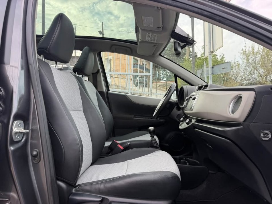 Toyota Yaris 1.4 d4d 90 cv  lounge 2011 